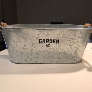 16.54 inch Oval bucket with rope handle